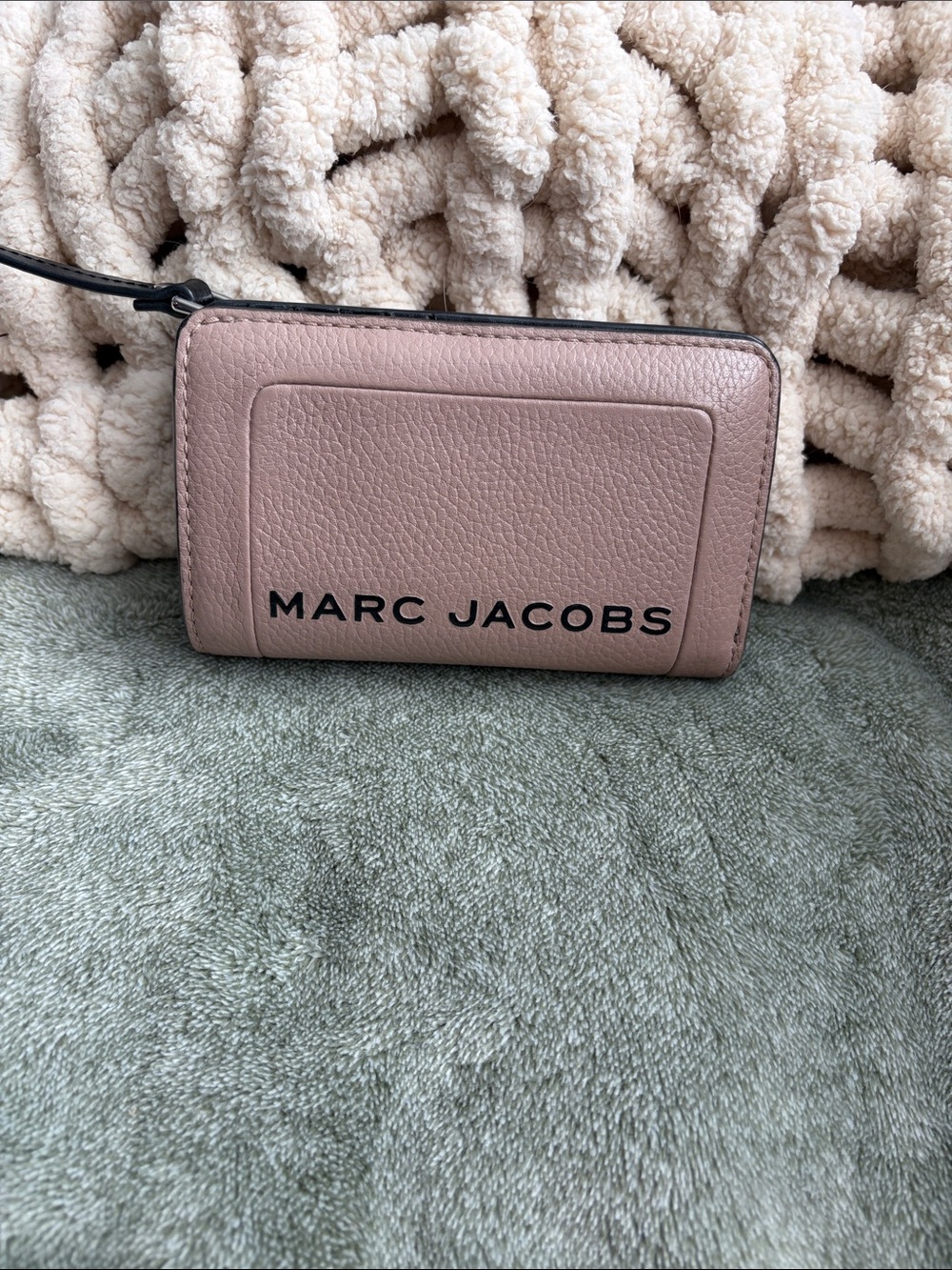 Marc Jacobs tan Pebbled Leather Zip Card Holder